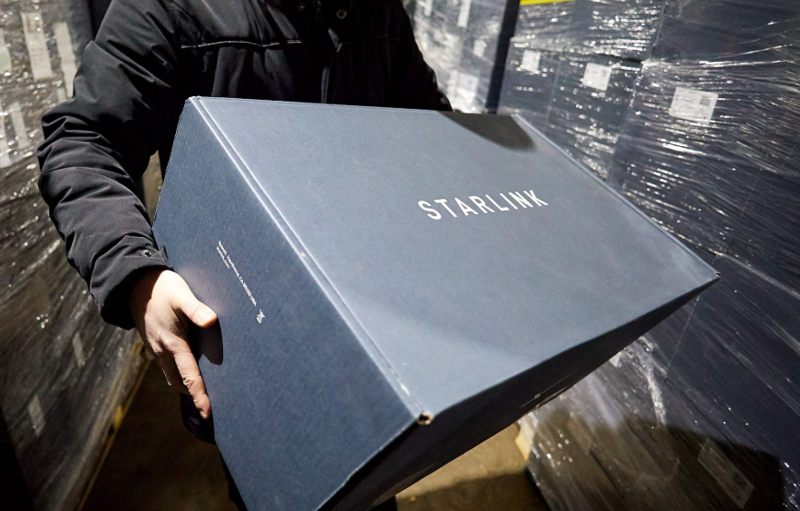 Окупанти шукають "посередників" для реєстрації Starlink: СБУ пропонує українцям "спалити ФСБшника"